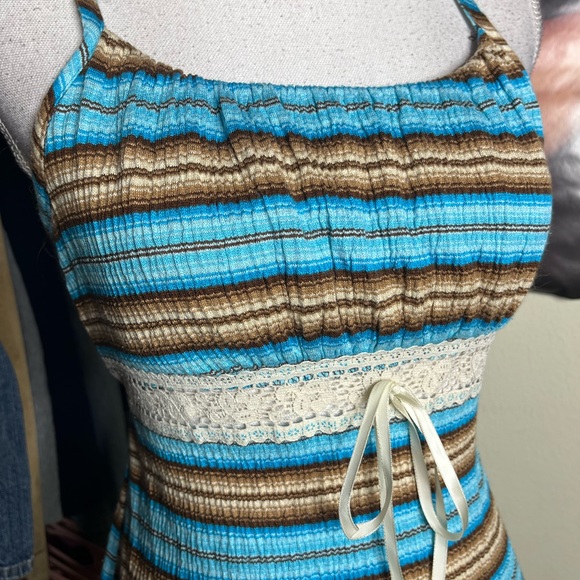 Size: M - Picture 2 of 4